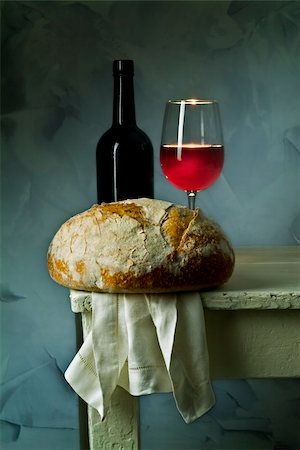 red wine glass, bottle and loaf of sour dough bread Stock Photo - Budget Royalty-Free & Subscription, Code: 400-05045759