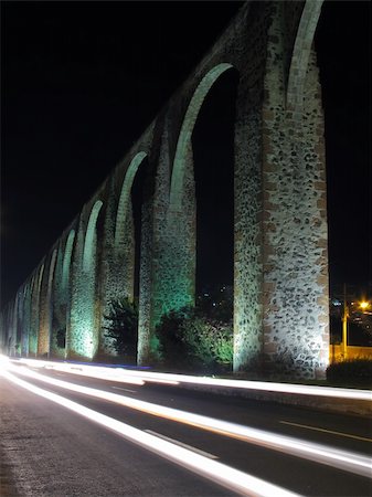The Los Arcos (aqueduct) in Queretaro, Mexico.  Constructed between 1726 and 1735. Stock Photo - Budget Royalty-Free & Subscription, Code: 400-05059575