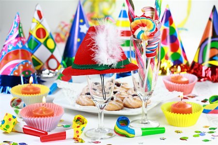 simsearch:400-04664354,k - Party accessories for New Year Eve, birthday party or carnival Foto de stock - Super Valor sin royalties y Suscripción, Código: 400-05068714