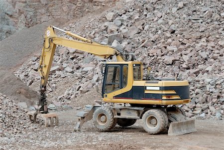 simsearch:400-04274028,k - Excavator in a stone pit Stock Photo - Budget Royalty-Free & Subscription, Code: 400-05069027