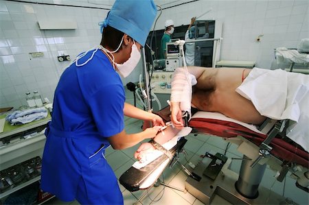 Preparation for operation in modern surgical clinic Foto de stock - Super Valor sin royalties y Suscripción, Código: 400-05060422
