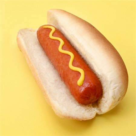 frank - Hot Dog on yellow background Stock Photo - Budget Royalty-Free & Subscription, Code: 400-05077587