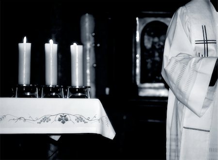simsearch:400-05890930,k - Catholic Priest and the  altar during  Mass , black and white photo Stock Photo - Budget Royalty-Free & Subscription, Code: 400-05078227
