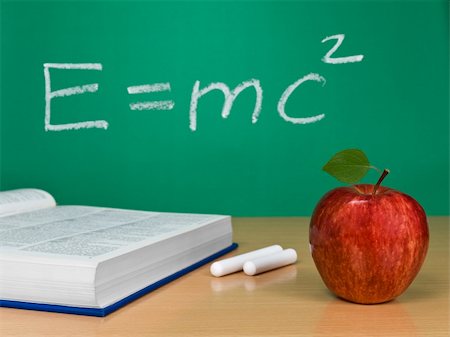simsearch:400-04917346,k - Einstein's formula on a chalkboard with an apple, a book and some chalks. Stock Photo - Budget Royalty-Free & Subscription, Code: 400-05104670