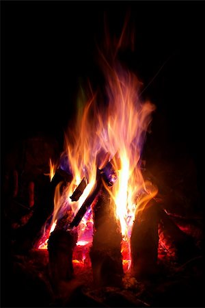 simsearch:614-03763965,k - A large log camp fire with sparks Stock Photo - Budget Royalty-Free & Subscription, Code: 400-05128758