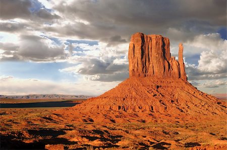 simsearch:862-08091453,k - Monument Valley Buttes With Clouds at Sundown Stock Photo - Budget Royalty-Free & Subscription, Code: 400-05121488