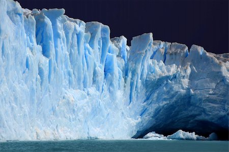 simsearch:400-05271081,k - Perito Moreno Glacier, Argentina Photographie de stock - Aubaine LD & Abonnement, Code: 400-05123510