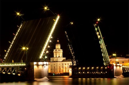 simsearch:400-04564562,k - Bridge over Neva river in St.Petersburg at evening. My other pictures of Saint Petersburg. Stock Photo - Budget Royalty-Free & Subscription, Code: 400-05134044