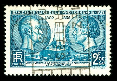 simsearch:400-04832369,k - vintage french stamp depicting Joseph Niépce and Louis Daguerre on the centenary of Photography 1939 Foto de stock - Super Valor sin royalties y Suscripción, Código: 400-05137749