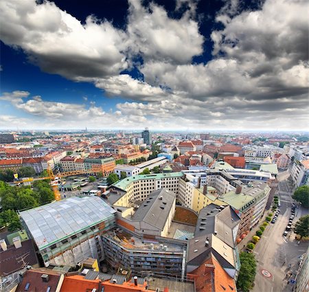 simsearch:400-07309915,k - The aerial view of Munich city center from the tower of the Peterskirche Stock Photo - Budget Royalty-Free & Subscription, Code: 400-05142356