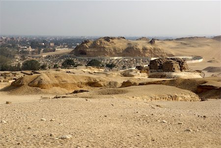 simsearch:400-05098768,k - View of Cairo. Desert near pyramids and Sphinx. Stock Photo - Budget Royalty-Free & Subscription, Code: 400-05142972