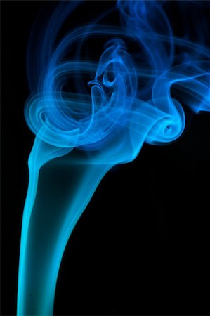 bstract blue smoke over black background Photographie de stock - Aubaine LD & Abonnement, Code: 400-05166357