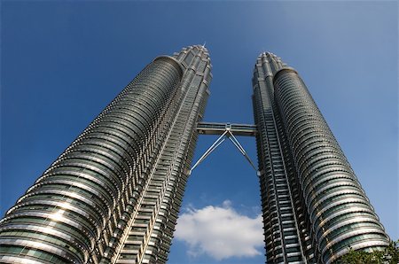 simsearch:400-07111236,k - The Petronas Twin Towers in Kuala Lumpur, Malaysia are the tallest twin buildings in the world. Stock Photo - Budget Royalty-Free & Subscription, Code: 400-05162869