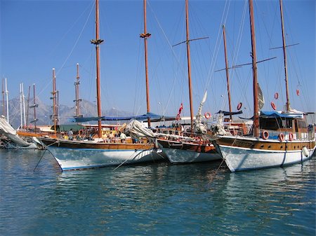 simsearch:400-04793526,k - Sailing vessels in the harbor of the Turkish city Stock Photo - Budget Royalty-Free & Subscription, Code: 400-05179428
