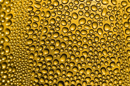 simsearch:400-04083275,k - golden beer background with the water drops Stock Photo - Budget Royalty-Free & Subscription, Code: 400-05194129