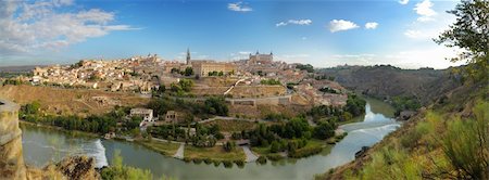 simsearch:400-05193127,k - panoramic view of Toledo in Spain Stock Photo - Budget Royalty-Free & Subscription, Code: 400-05193127