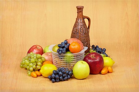 simsearch:400-06069331,k - Still life of fruit and ceramic bottle of wine Stock Photo - Budget Royalty-Free & Subscription, Code: 400-05218089