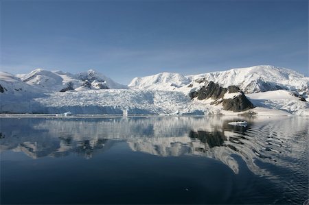 simsearch:400-04747906,k - Beautiful landscape in Antarctica in morning light. Some snow covered mountains. Stock Photo - Budget Royalty-Free & Subscription, Code: 400-05210101