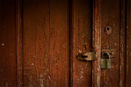 simsearch:400-04393153,k - Old wooden door on the castle Stock Photo - Budget Royalty-Free & Subscription, Code: 400-05221885