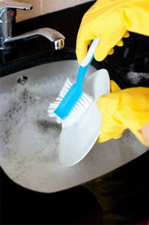 simsearch:400-04202340,k - Close-up of a woman doing the dishes at home Stock Photo - Budget Royalty-Free & Subscription, Code: 400-05236474