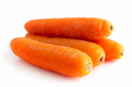 simsearch:400-04824992,k - Pile of carrots isolated on white background. Stock Photo - Budget Royalty-Free & Subscription, Code: 400-05244705
