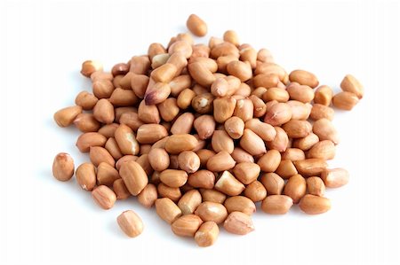 simsearch:400-04833195,k - Peanuts with skin isolated on white background. Stock Photo - Budget Royalty-Free & Subscription, Code: 400-05244707