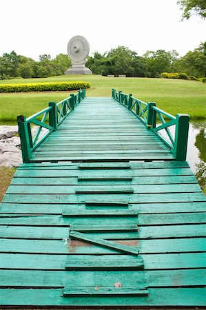 in the park,isolated on the background,green grass in the park Stock Photo - Budget Royalty-Free & Subscription, Code: 400-05247973