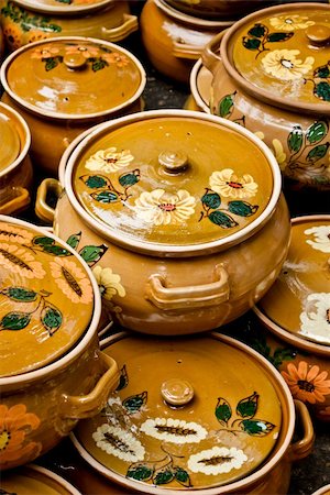 simsearch:400-07054392,k - Traditional Romanian pottery festival, Cucuteni and Horezu ceramics. Photographie de stock - Aubaine LD & Abonnement, Code: 400-05248153