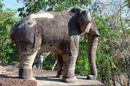 simsearch:400-04592511,k - Stone elephant statue at Wat Bakong in Angkor, Cambodia Stock Photo - Budget Royalty-Free & Subscription, Code: 400-05242410