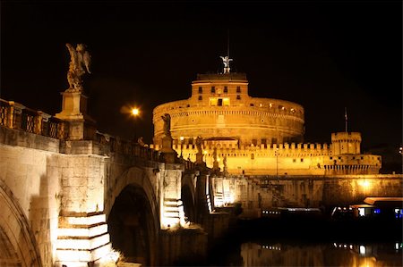 simsearch:400-05369313,k - view of  Castel Sant' Angelo night in Rome, Italy Stock Photo - Budget Royalty-Free & Subscription, Code: 400-05257163