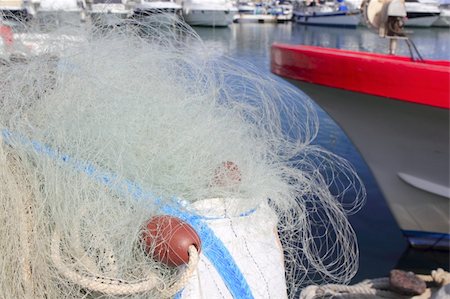 simsearch:6118-08910527,k - fishing net tackle professional fishermen equipment texture Photographie de stock - Aubaine LD & Abonnement, Code: 400-05251515