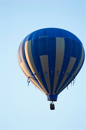 simsearch:400-06642893,k - Hot air balloon festival Foto de stock - Super Valor sin royalties y Suscripción, Código: 400-05252466