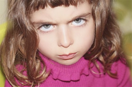 simsearch:400-05153083,k - defy outface little girl portrait looking camera gesture blue eyes Stock Photo - Budget Royalty-Free & Subscription, Code: 400-05253293