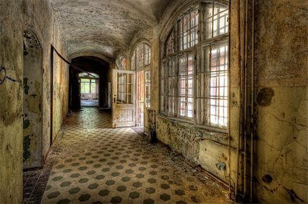empty inside of hospital rooms - The old hospital complex in Beelitz near Berlin which is abandoned since 1994 Stock Photo - Budget Royalty-Free & Subscription, Code: 400-05276471