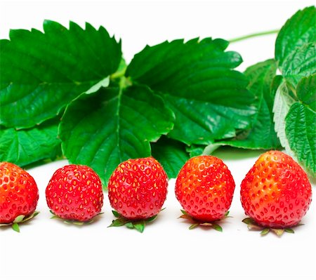 simsearch:400-05370991,k - fruits of strawberry isolated on white background Stock Photo - Budget Royalty-Free & Subscription, Code: 400-05270341
