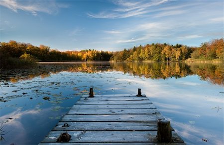 Early morning at the lake one autumn day Stock Photo - Budget Royalty-Free & Subscription, Code: 400-05272084