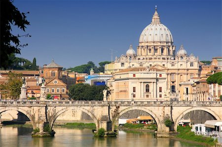 simsearch:400-05369313,k - view of panorama Vatican City from Ponte Umberto I in Rome, Italy Stock Photo - Budget Royalty-Free & Subscription, Code: 400-05273987