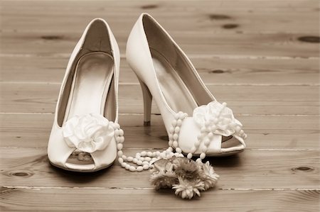 Wedding shoes Stock Photo - Budget Royalty-Free & Subscription, Code: 400-05289487