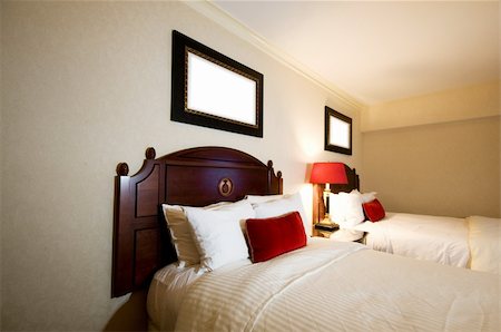 Double bed in the modern interior room Foto de stock - Super Valor sin royalties y Suscripción, Código: 400-05295163