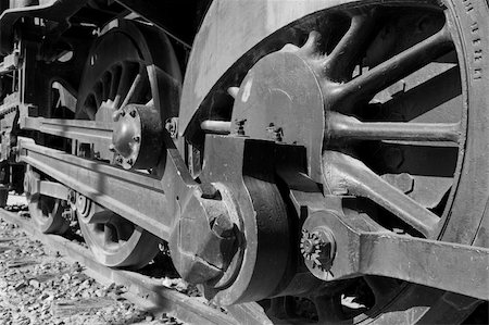 simsearch:400-04992228,k - Detail take of wheels and transmission of a historic steam locomotive Foto de stock - Super Valor sin royalties y Suscripción, Código: 400-05308148