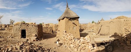 simsearch:400-05730832,k - The Bandiagara site is an outstanding landscape of cliffs and sandy plateaux with some beautiful Dogon architecture Stock Photo - Budget Royalty-Free & Subscription, Code: 400-05309690