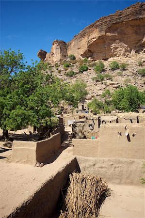 simsearch:400-06076338,k - Small Dogon village somewhere on the cliff of Bandiagara. Stock Photo - Budget Royalty-Free & Subscription, Code: 400-05309735