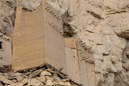 simsearch:400-06076338,k - Detail of architecture in the Bandiagara site - an outstanding landscape of cliffs and sandy plateaux with some beautiful Dogon architecture Stock Photo - Budget Royalty-Free & Subscription, Code: 400-05309917