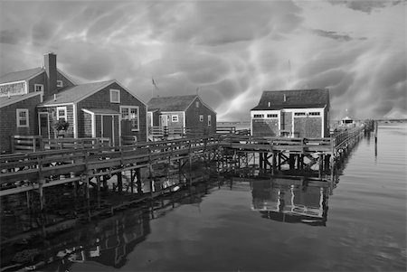 Group of Homes over the Water in Nantucket, Massachusetts Stock Photo - Budget Royalty-Free & Subscription, Code: 400-05314709