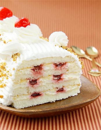 simsearch:400-05173009,k - Pretty tasty piece of cake on a beautiful plate Stock Photo - Budget Royalty-Free & Subscription, Code: 400-05316821