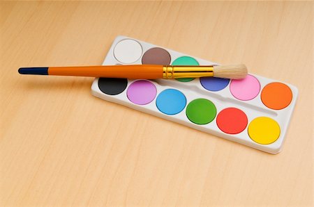 simsearch:644-01630853,k - Art concept with painters palette and paint brush Stock Photo - Budget Royalty-Free & Subscription, Code: 400-05318964