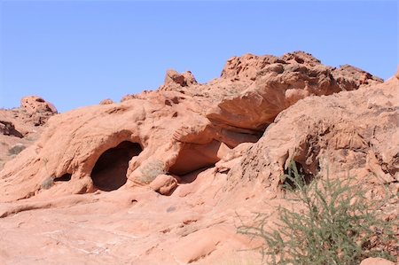 simsearch:400-05705152,k - Opening to a small cave at Valley of Fire State Park in Nevada. Stock Photo - Budget Royalty-Free & Subscription, Code: 400-05324506