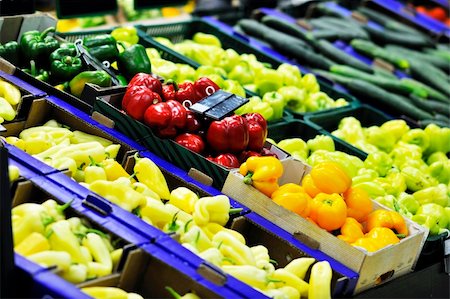 simsearch:400-04605857,k - fresh fruits and vegetables in supermarket store shop Stock Photo - Budget Royalty-Free & Subscription, Code: 400-05333368