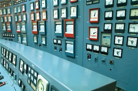 factory workers group picture - Industrial interior with remote power Stock Photo - Budget Royalty-Free & Subscription, Code: 400-05333548