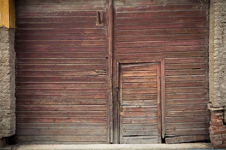 simsearch:400-07217858,k - old vintage village brown wood door Stock Photo - Budget Royalty-Free & Subscription, Code: 400-05340381